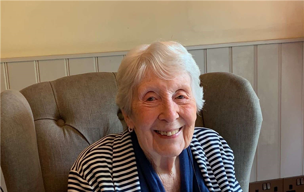 Lorraine Lewis